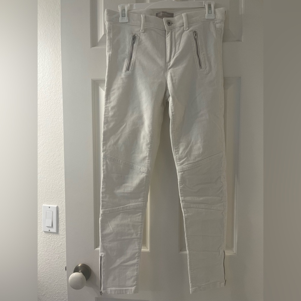 banana republic women’s white corduroy skinny leg pants with front pocket zipper